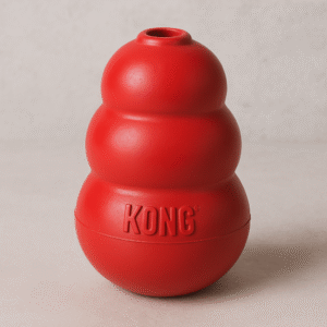Kong con snacks para estimular mentalmente al perro para que deje de ladrar solo en casa